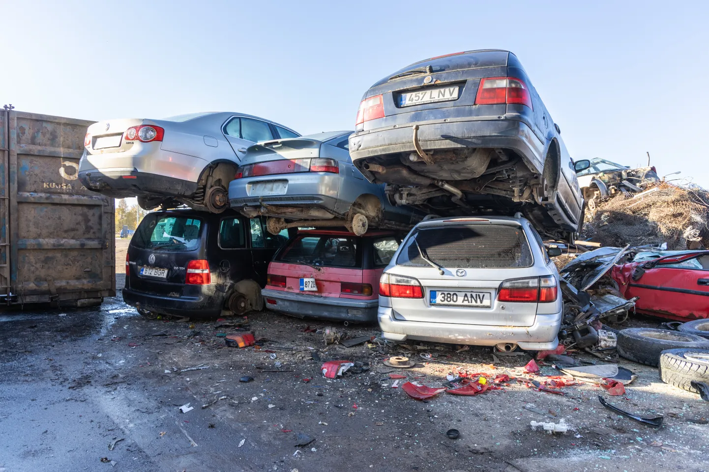 Paljud liiklusregistris olevad autod on tegelikult ammu romulatesse saadetud.