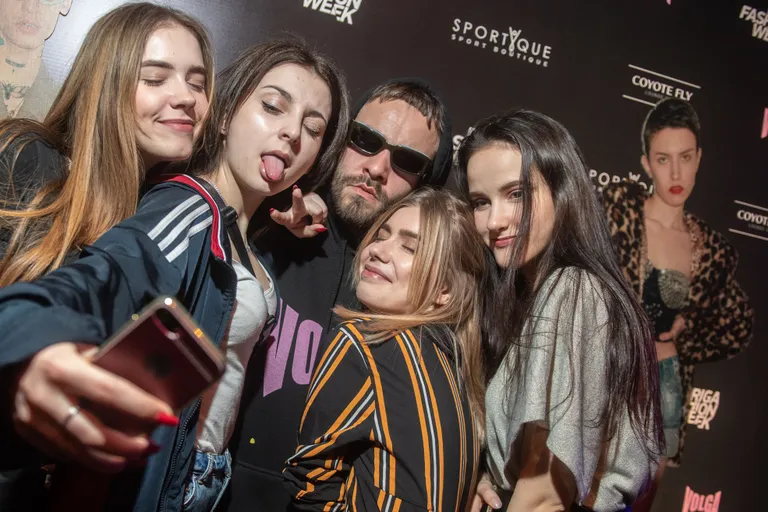 Pirmie selfiji...