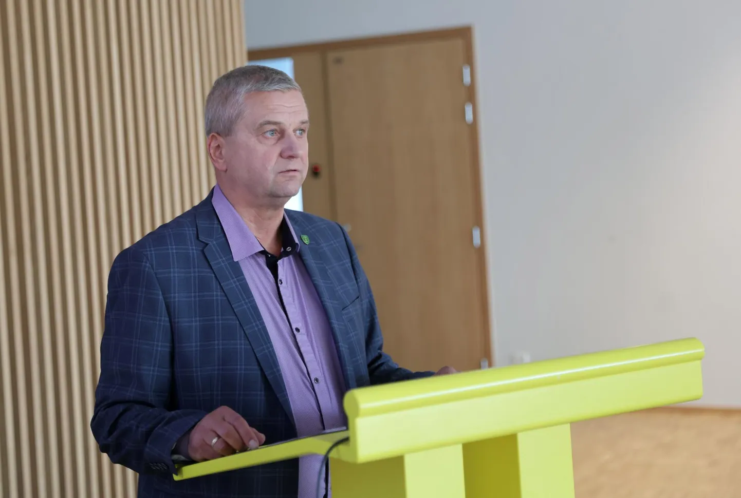 Mullu septembris ametisse astunud Kambja vallavanem Alar Arukuusk hakkab volikogu otsusega saama 4300-eurost kuupalka.