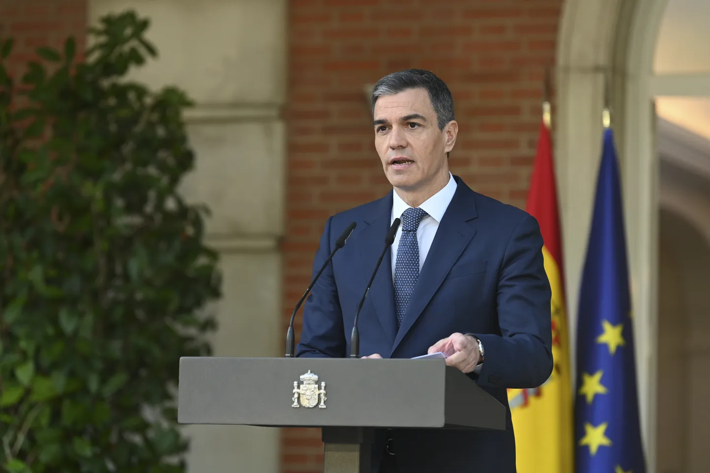 Hispaania peaminister Pedro Sánchez tänasel pressikonverentsil, millel ta teatas ametlikult, et tema riik tunnustab Palestiina omariiklust.
