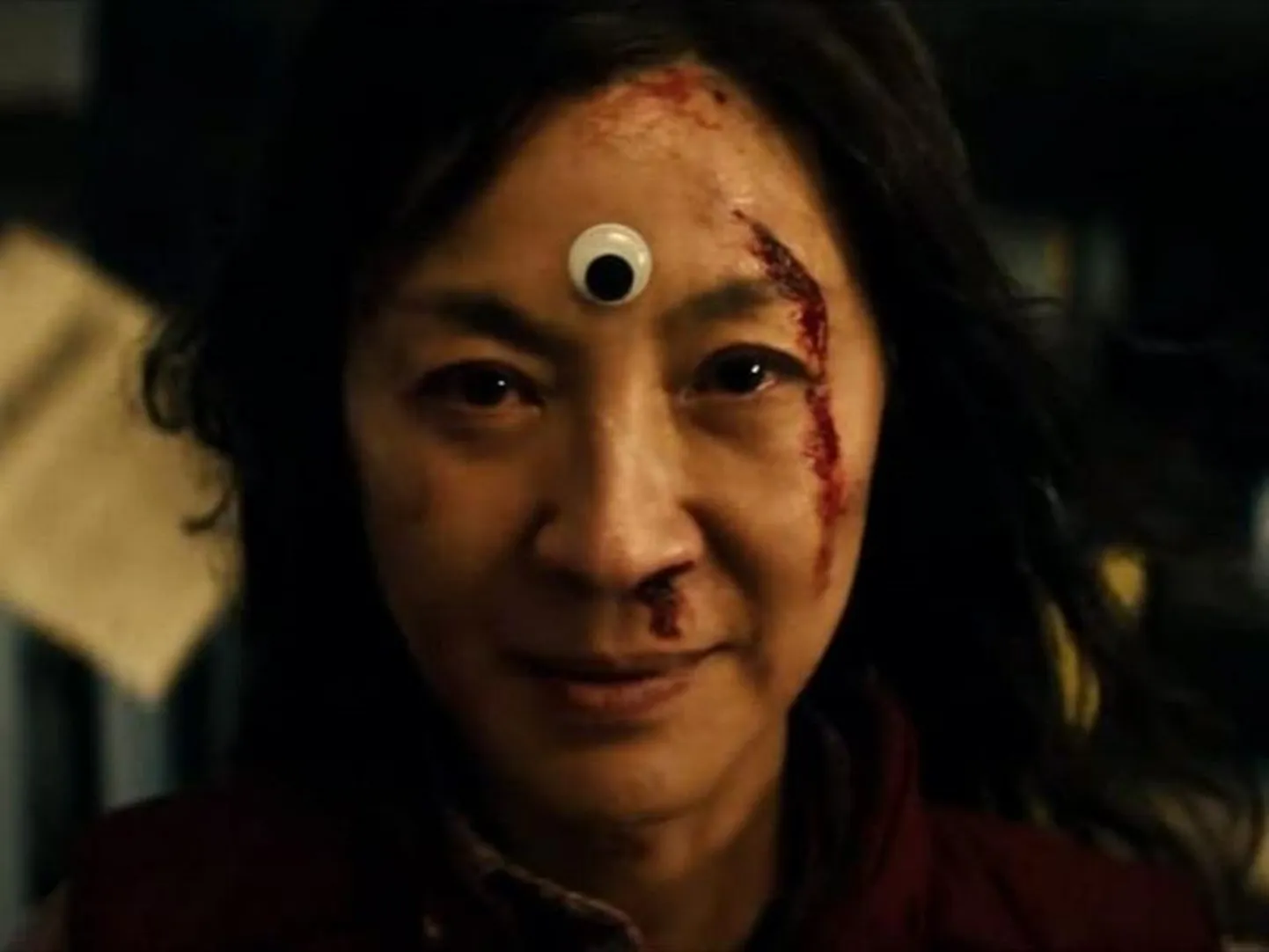 Evelyn (Michelle Yeoh) kolmanda silma avanemine  FOTO: Filmikaader