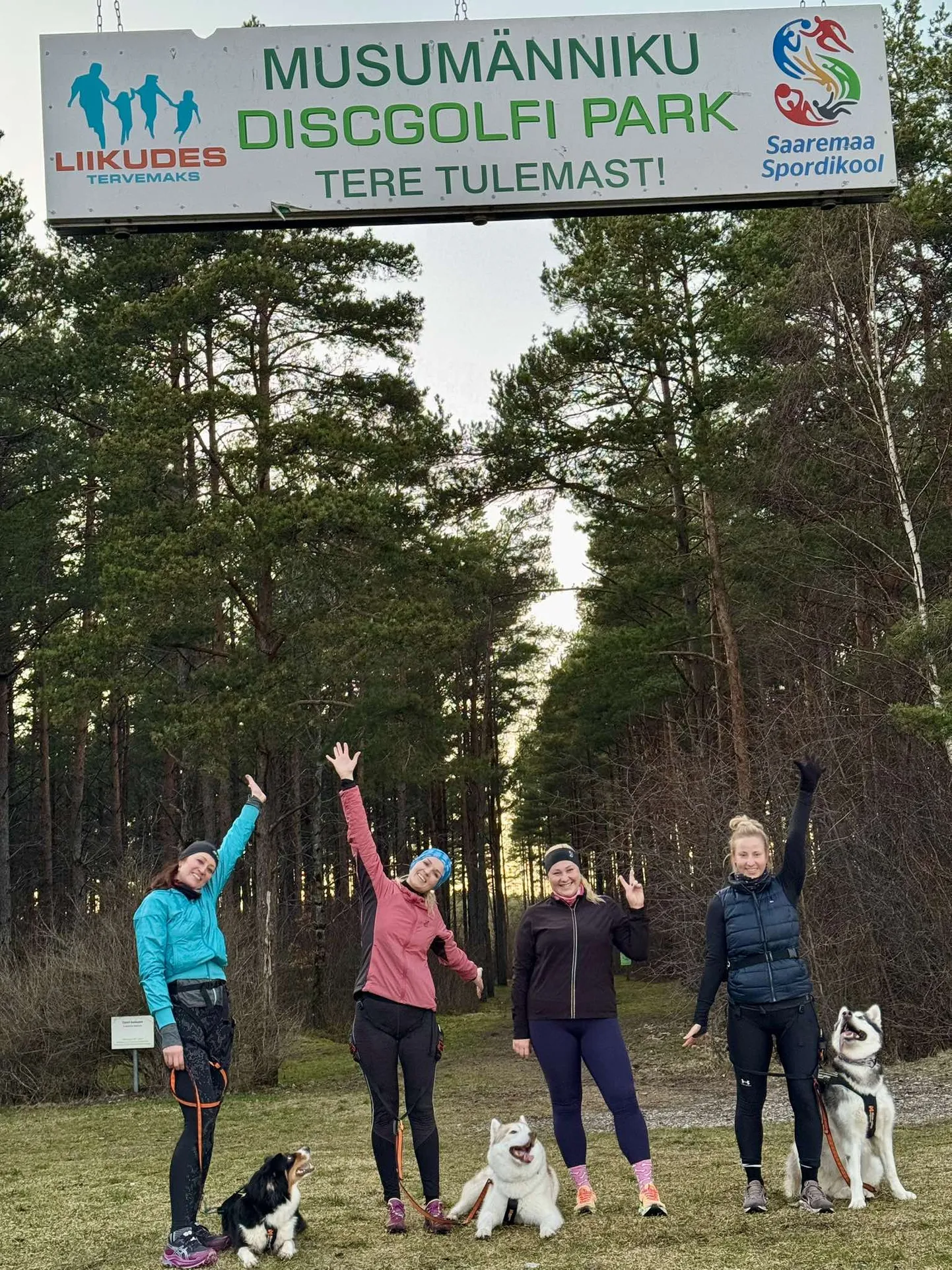 Eve ja Hope, Susan ja Rebu, Kadri, Sandra ja Luna.