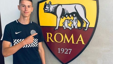 Eesti jalgpallitalent sõlmis AS Romaga profilepingu