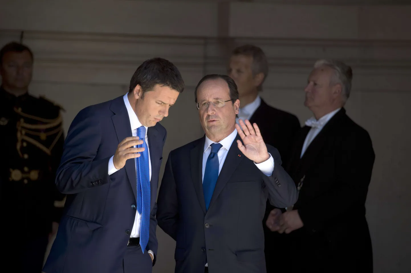 Prantsuse president François Hollande (p) ja Itaalia peaminister Matteo Renzi