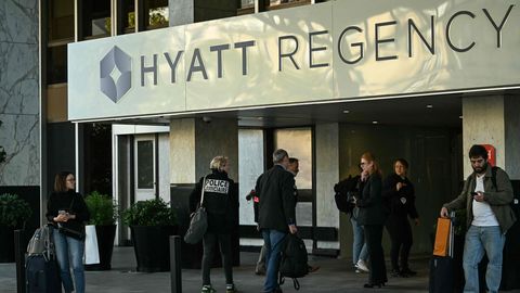 Južnoafriški veleposlanik v Franciji, Nkosinathi Emmanuel Mthethwa, najden mrtev v Parizu