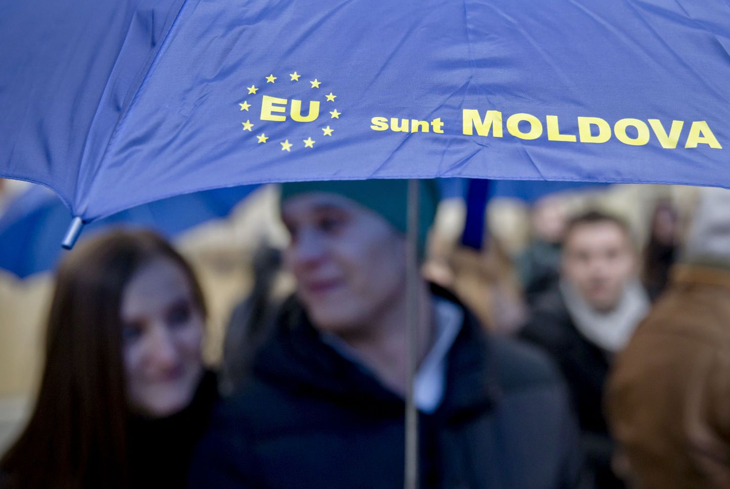 Moldova liitumist ELiga toetav vihmavari.