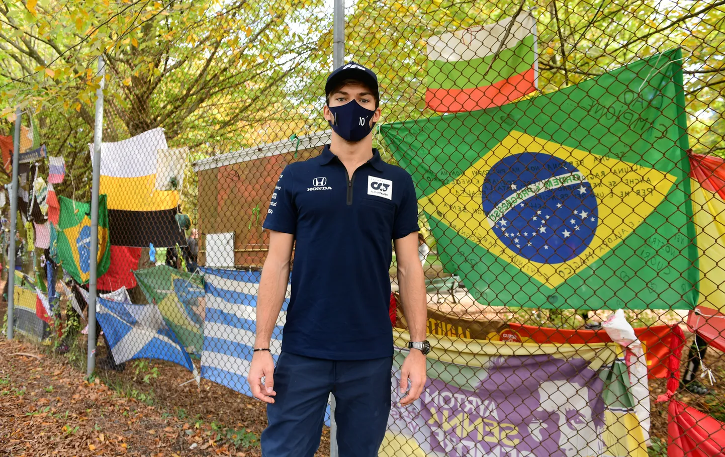 Pierre Gasly Ayrton Senna avariikohas.
