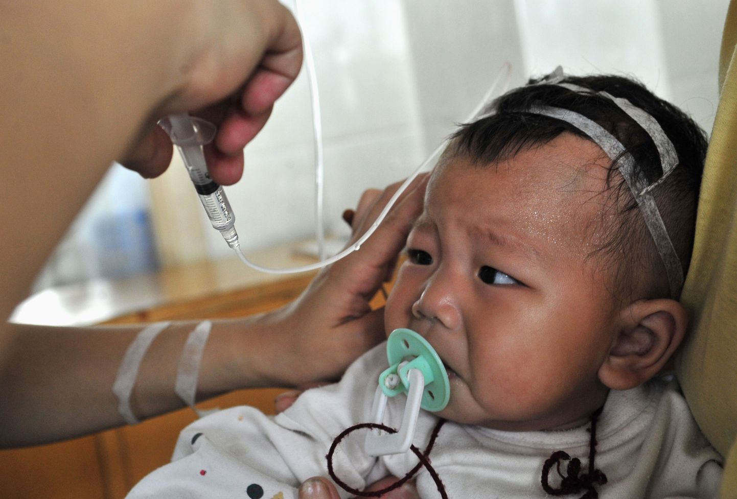 Hiinas on üle 300 lapse saanud tinamürgituse