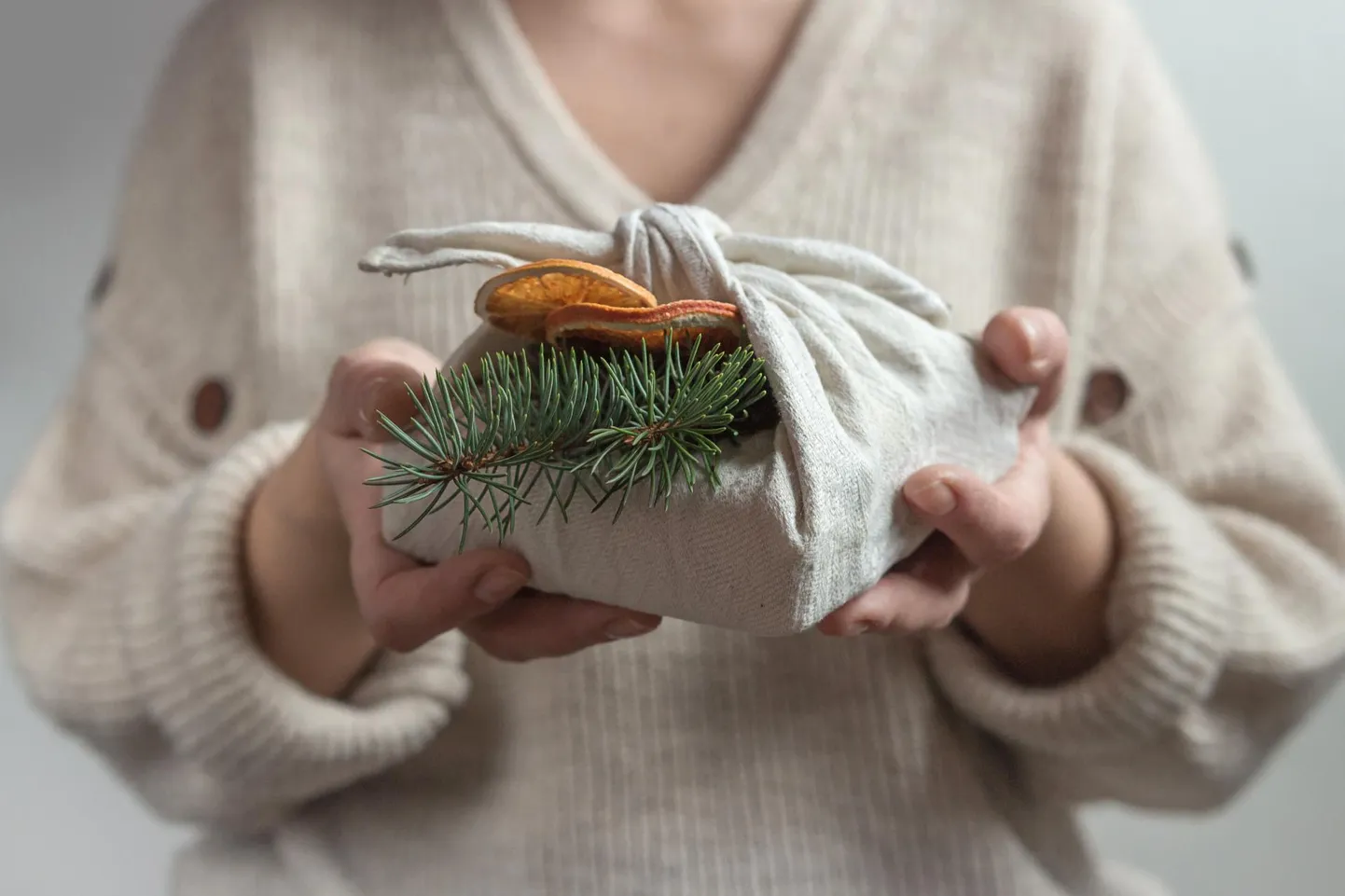 Neljakandilist kangatükki kingituste pakkimiseks nimetatakse Jaapanis furoshiki’ks.
