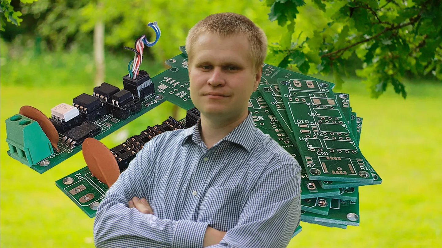 Toomas Tikk on mees, kes end mikroskeemide maailmas koduselt tunneb. Pildil tehnikafänni enda projekteeritud valguse dimmerlüliti. Trükkplaat on pärit Hiinast, ülejäänud jupid Euroopast. Dimmer ühendub arvutivõrku ja seda saab juhtida eemalt mobiililt või arvutist. Lihtne!