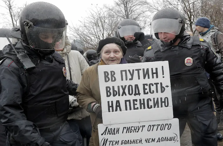 Бабушки - тоже за честные выборы!