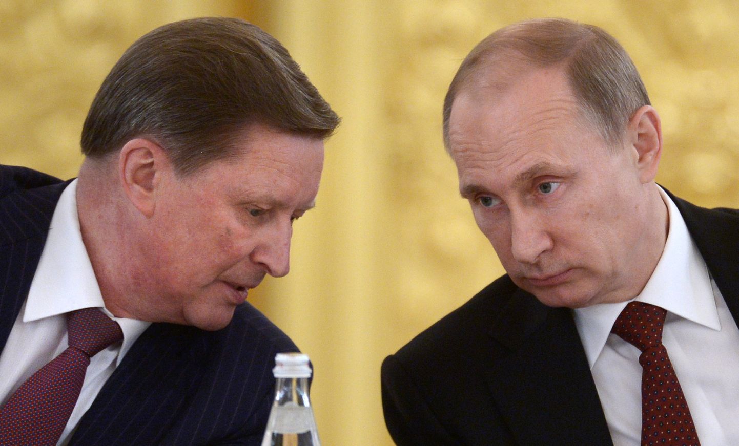 Venemaa presidendi endine administratsiooniülem Sergei Ivanov (vasakul) ja president Vladimir Putin.