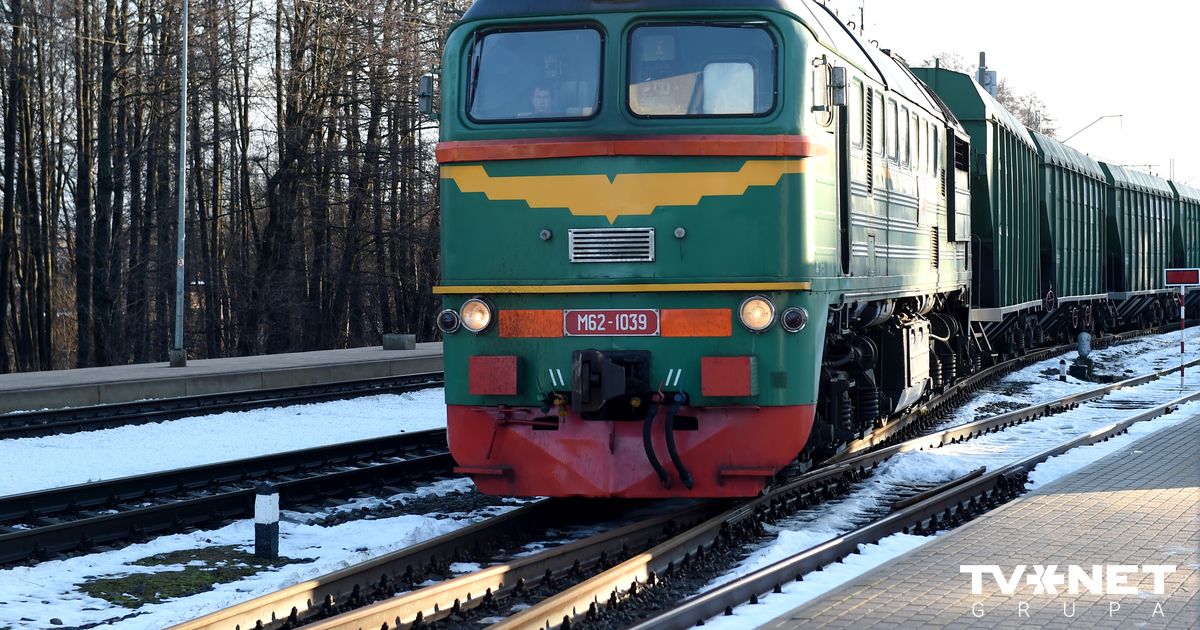 Kavējas vilciens Rīga-Valmiera satiksmes negadījuma dēļ