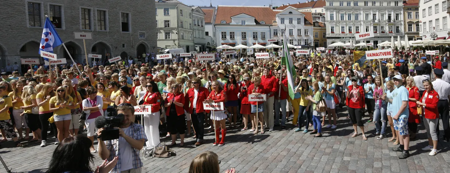 Malevasuvi avatakse igal aastal rongkäiguga vanalinnas