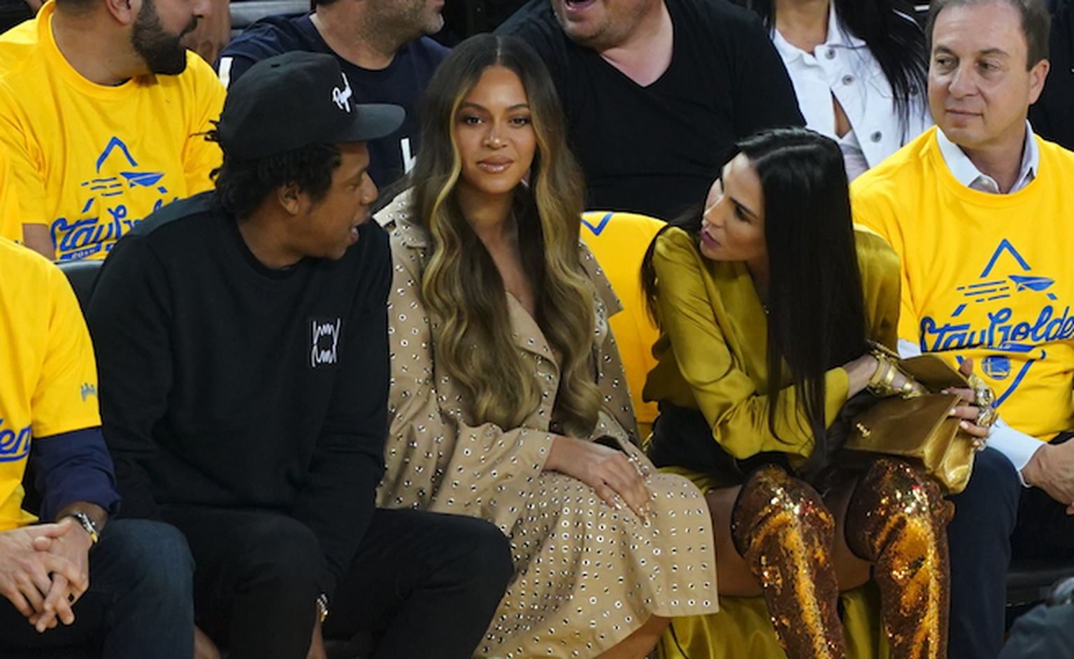Beyonce ja Jay-Z NBA korvapallimängul.