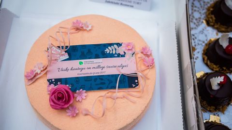 Галерея: в Пярну продали торт за 120 евро