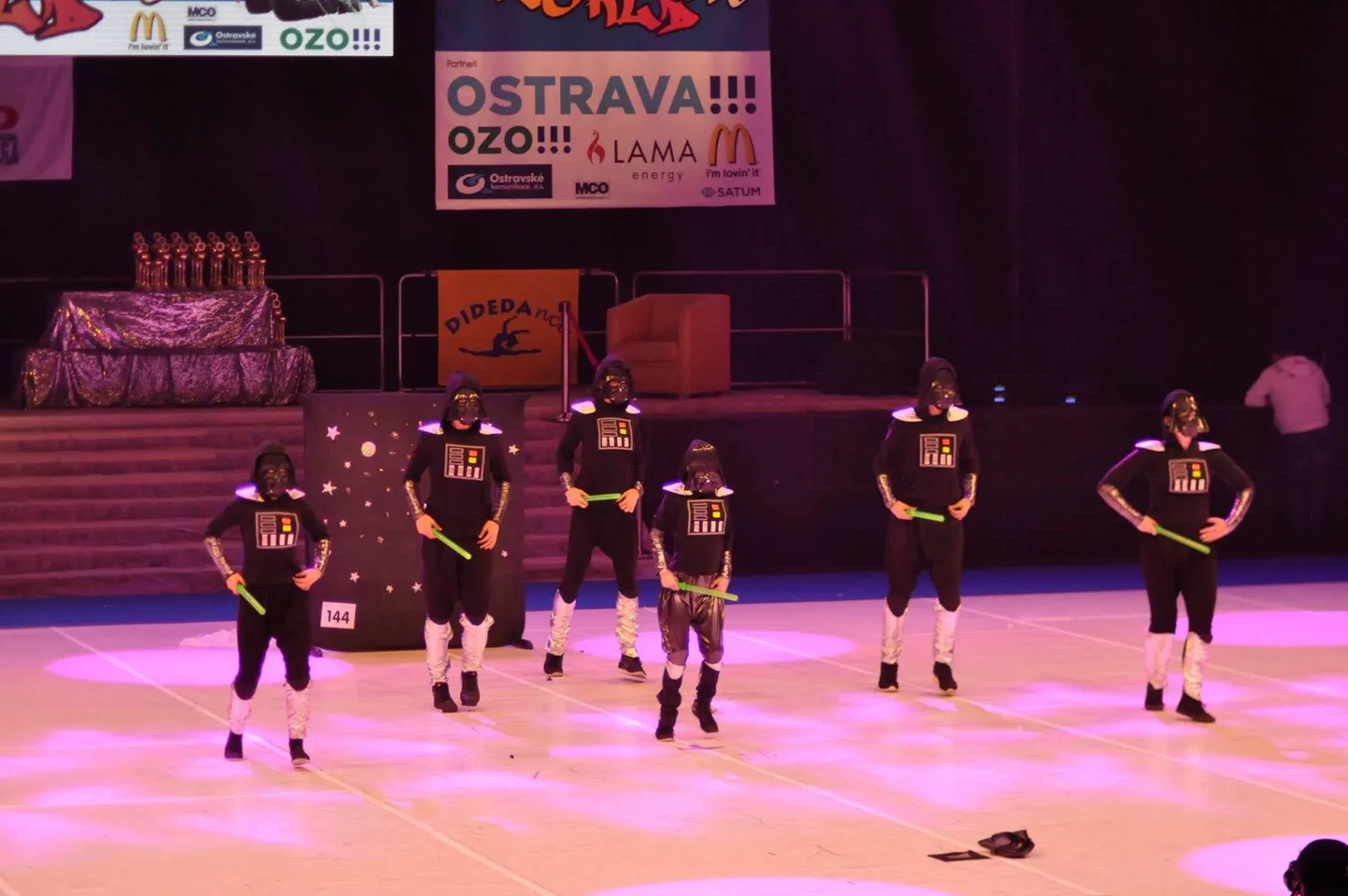 Eesti tantsukoondise kõrgeimad kohad teenisid Ostravas välja Pärnu tantsijad.