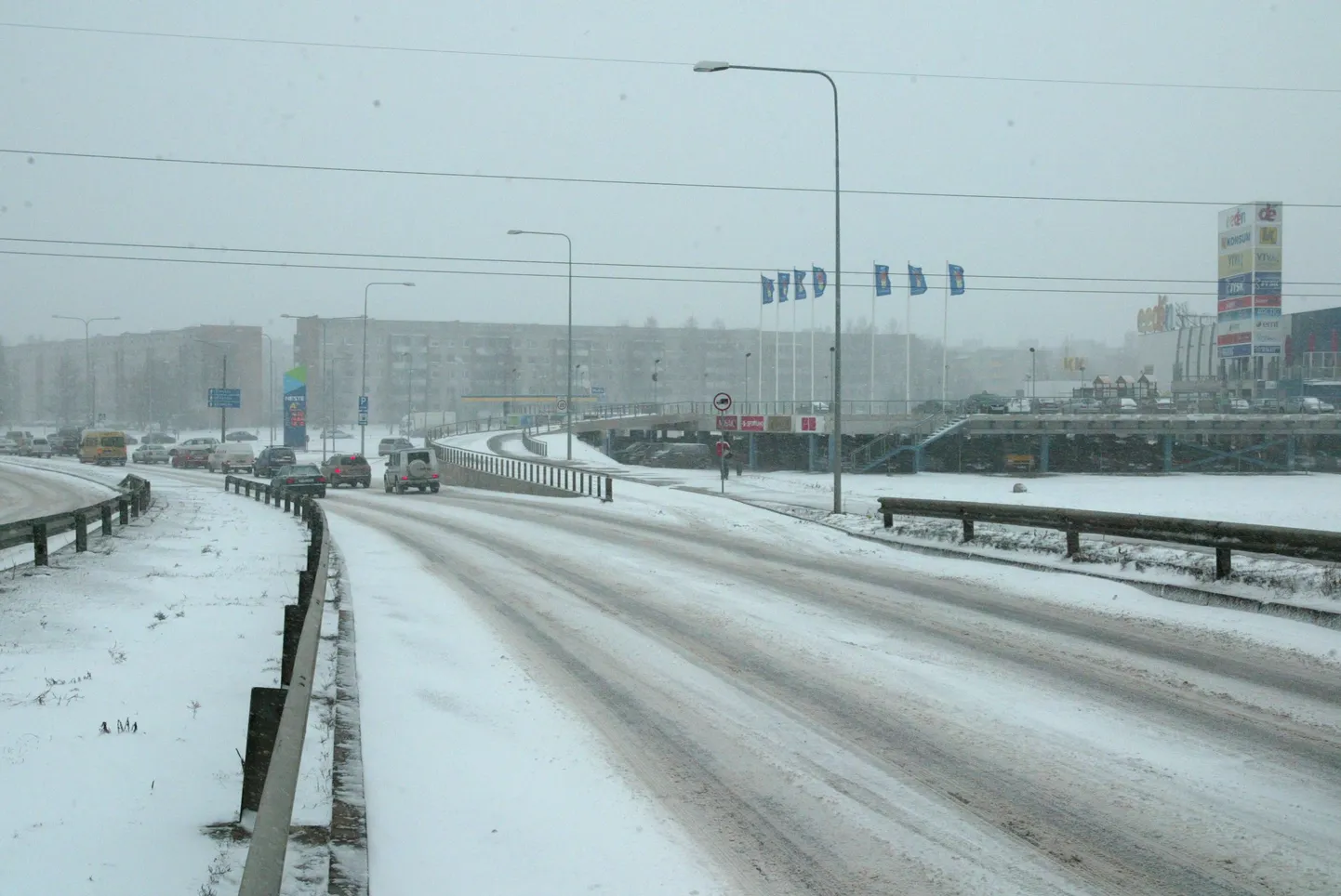 Paremal Eedeni kaubanduskeskus.