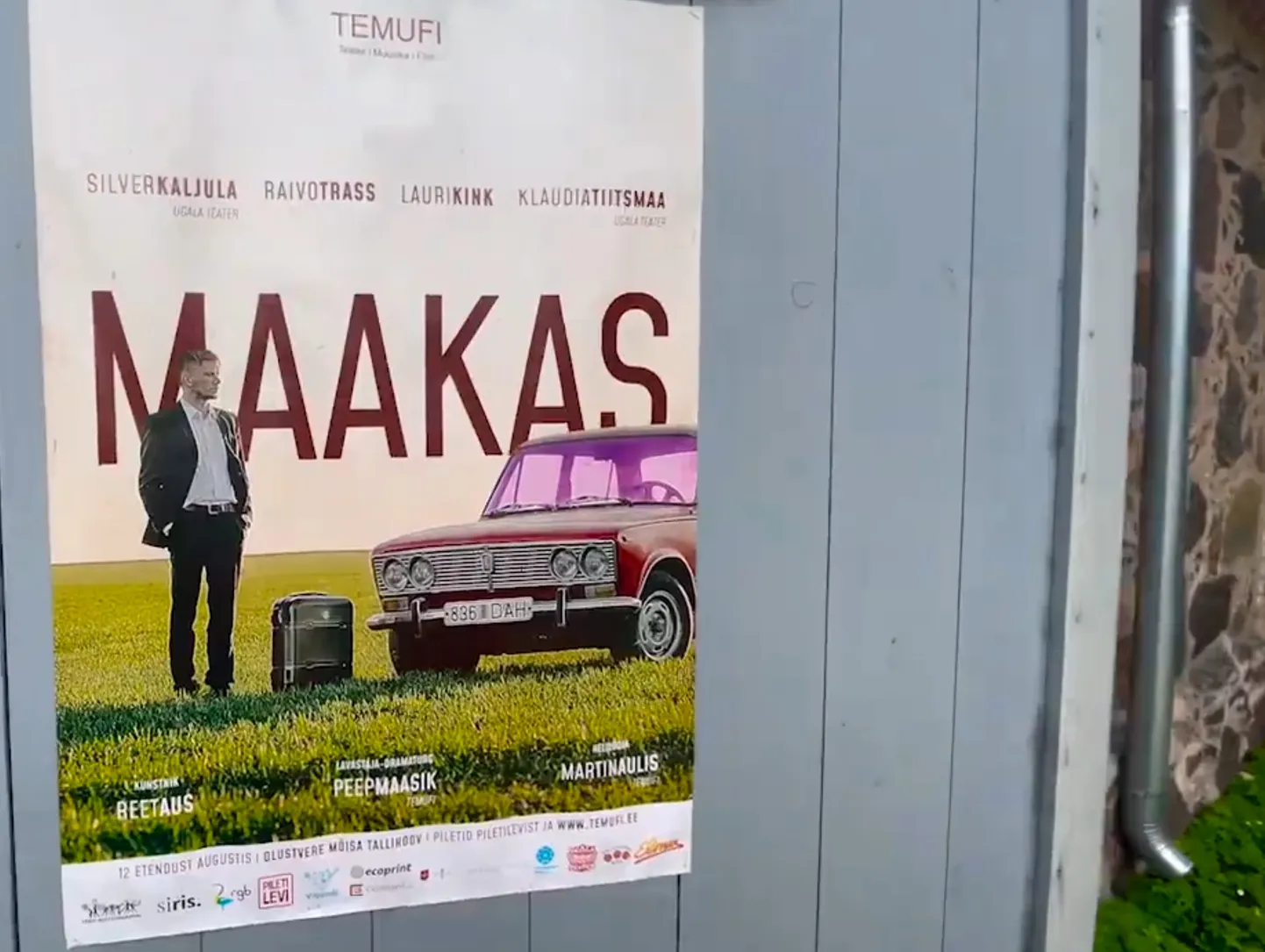 Maakas vabaõhuetenduse kuulutus