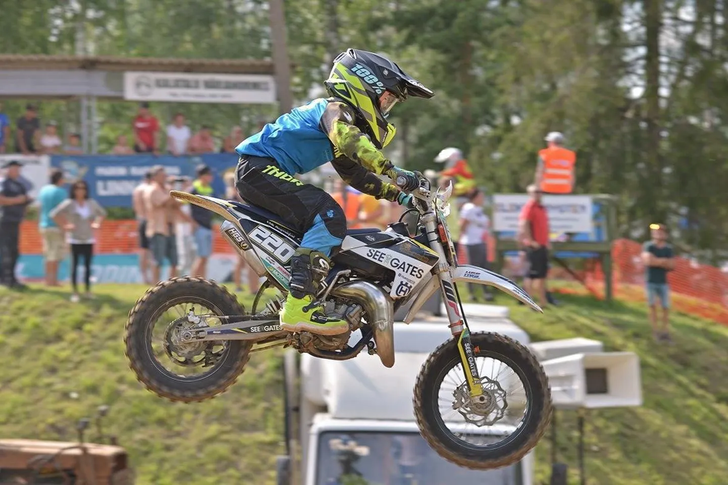 Husqvarnat taltsutav Leslie Puller kihutas lõunanaabrite krossil pjedestaali teisele astmele.