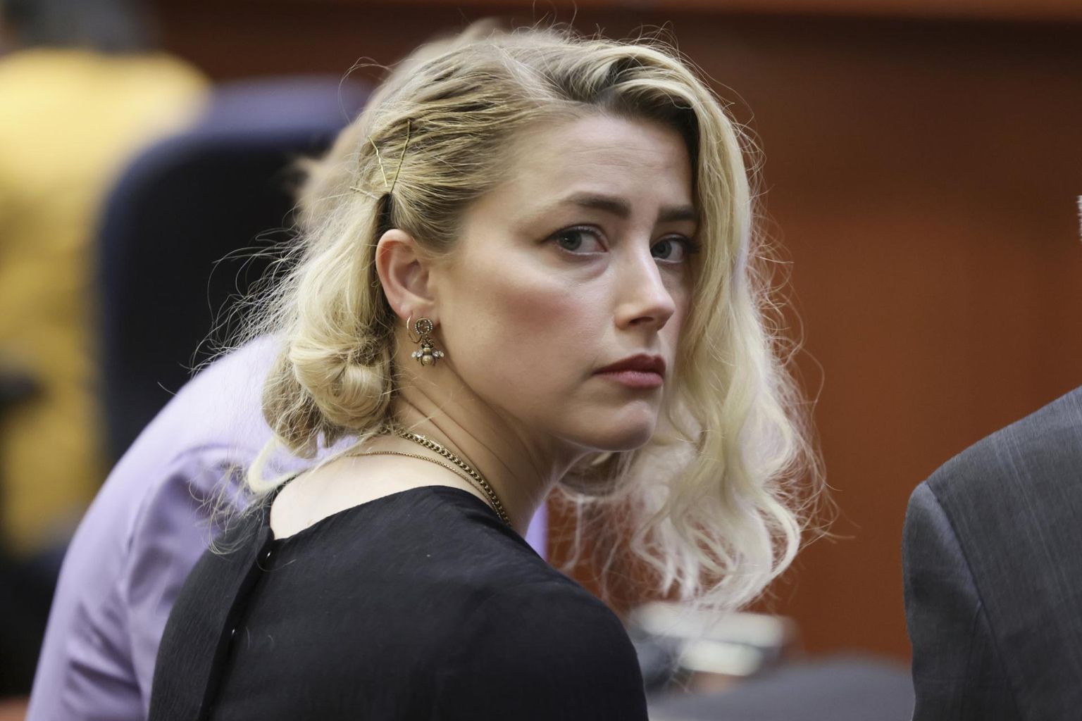 Amber Heard 1. juunil 2022 kohtuotsust ootamas