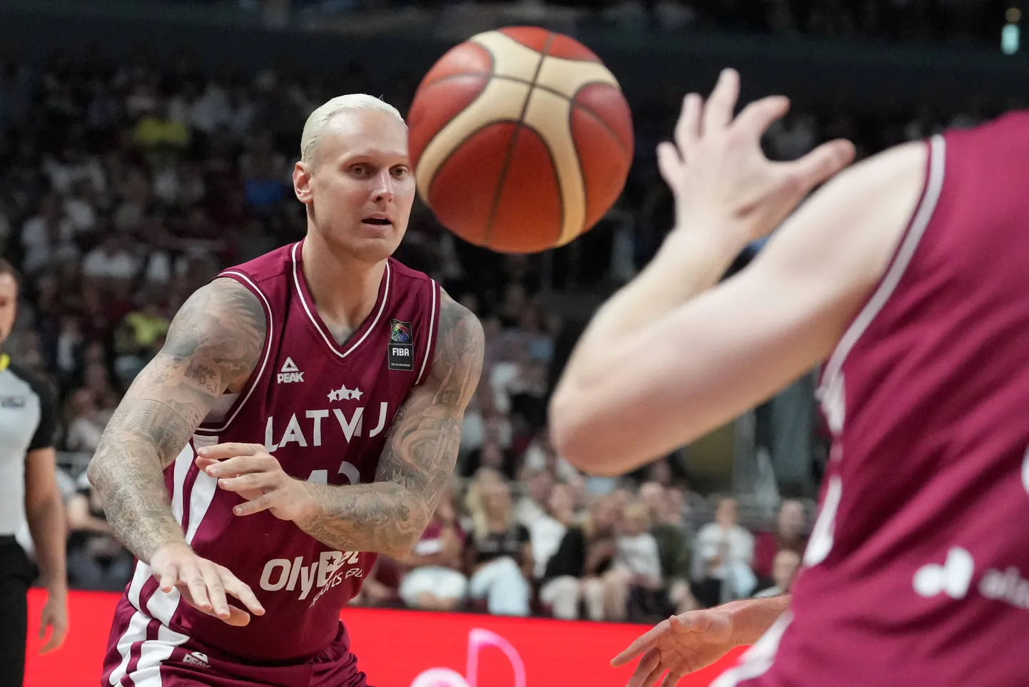 Janis Timma mängimas Läti koondise eest tänavu suvel peetud Pariisi olümpia valikturniiril.