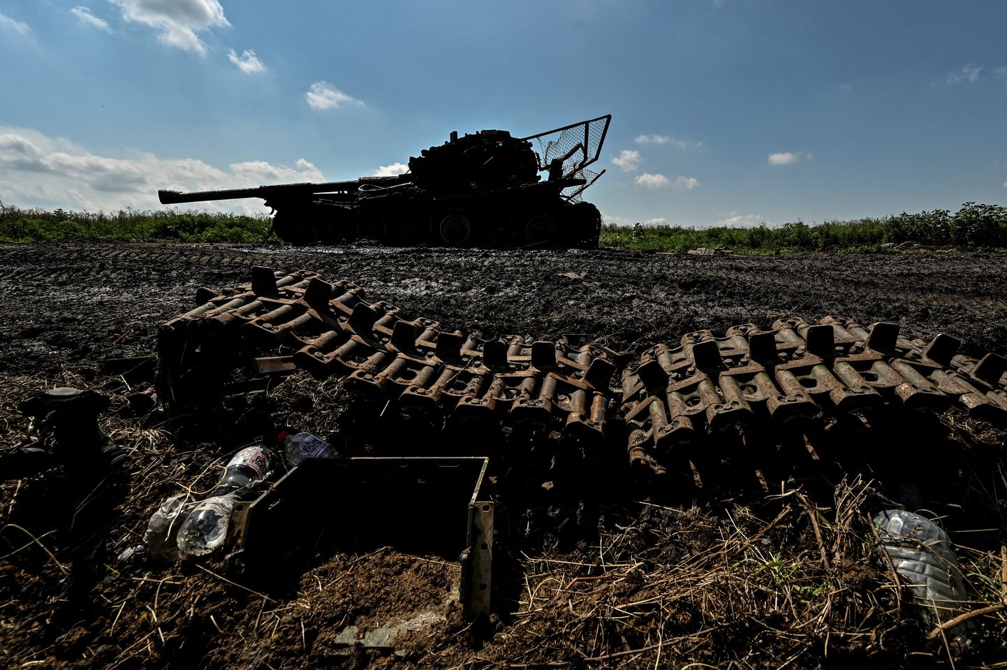 Hävitatud Vene tank Novodarivka asula lähistel
