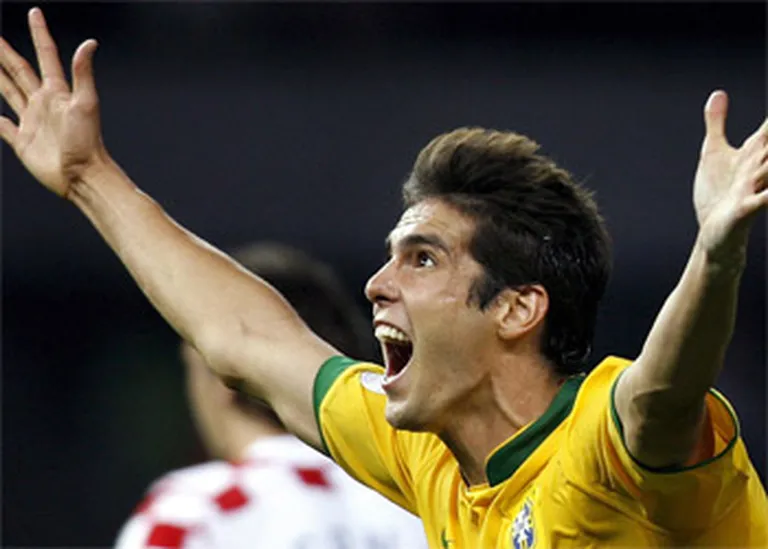 Kaka - Brazīlijas valstsvienības rindās.