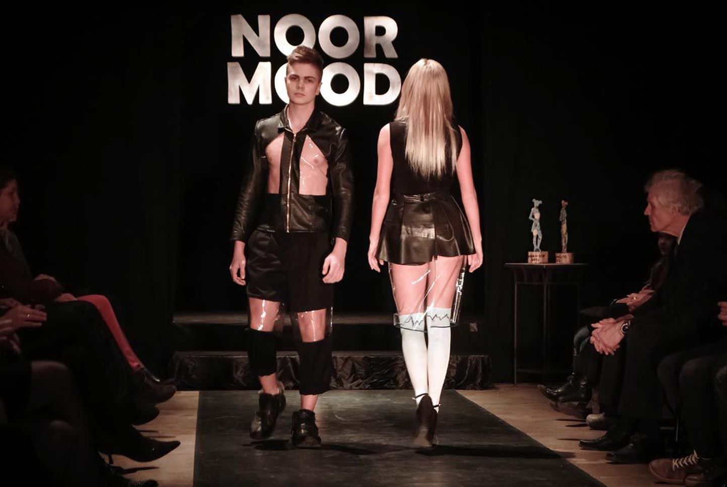 Moekonkursil "Noormood 2014" näeb laval noorte disainerite poolt loodud rõivakollektsioone.