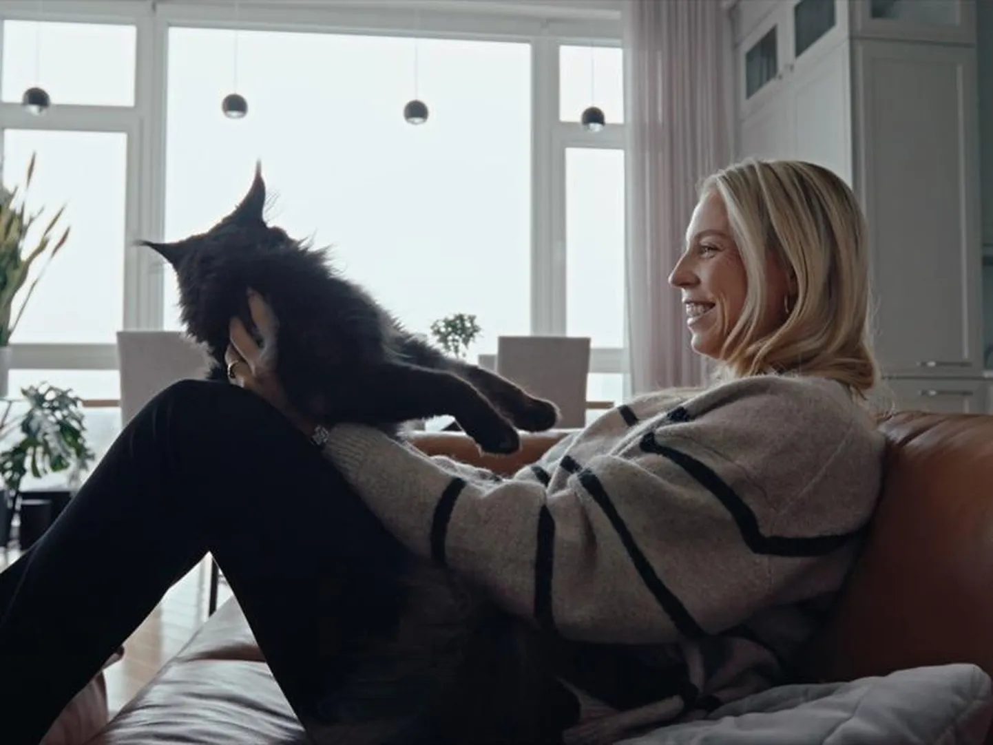 Esireket Anett Kontaveit on suur kassisõber.