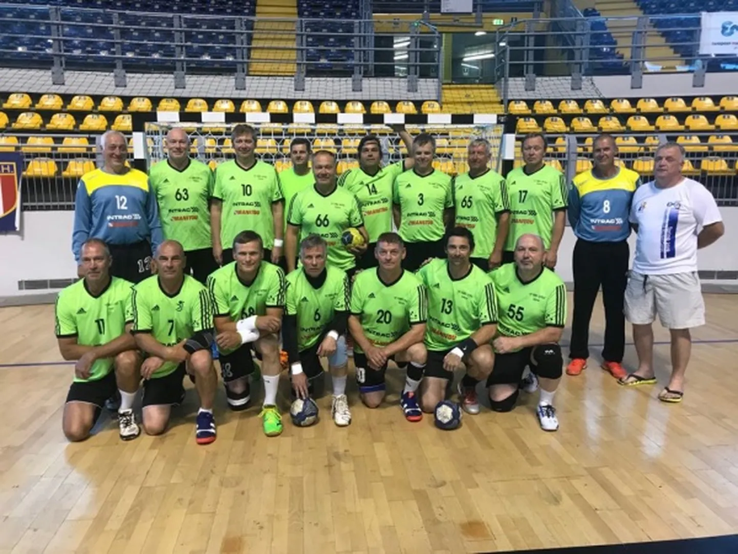 Pildil üleval reas: Toivo Järv, Mart Liinat, Kalev Svilberg, Ain Luukas, Ahti Pihkva, Arso Raid, Ain Kont, Raoul Aalberg, Andres Neeme, Jaakko- Tarmo Pettinen, Toomas Heinla. Pildil alumises reas: Raivo Laast, Eero Kinnunen, Margus Varik, Hendrik Karlson, Tõnis Turmann, Jaanus Rätsep, Andres Ottis.