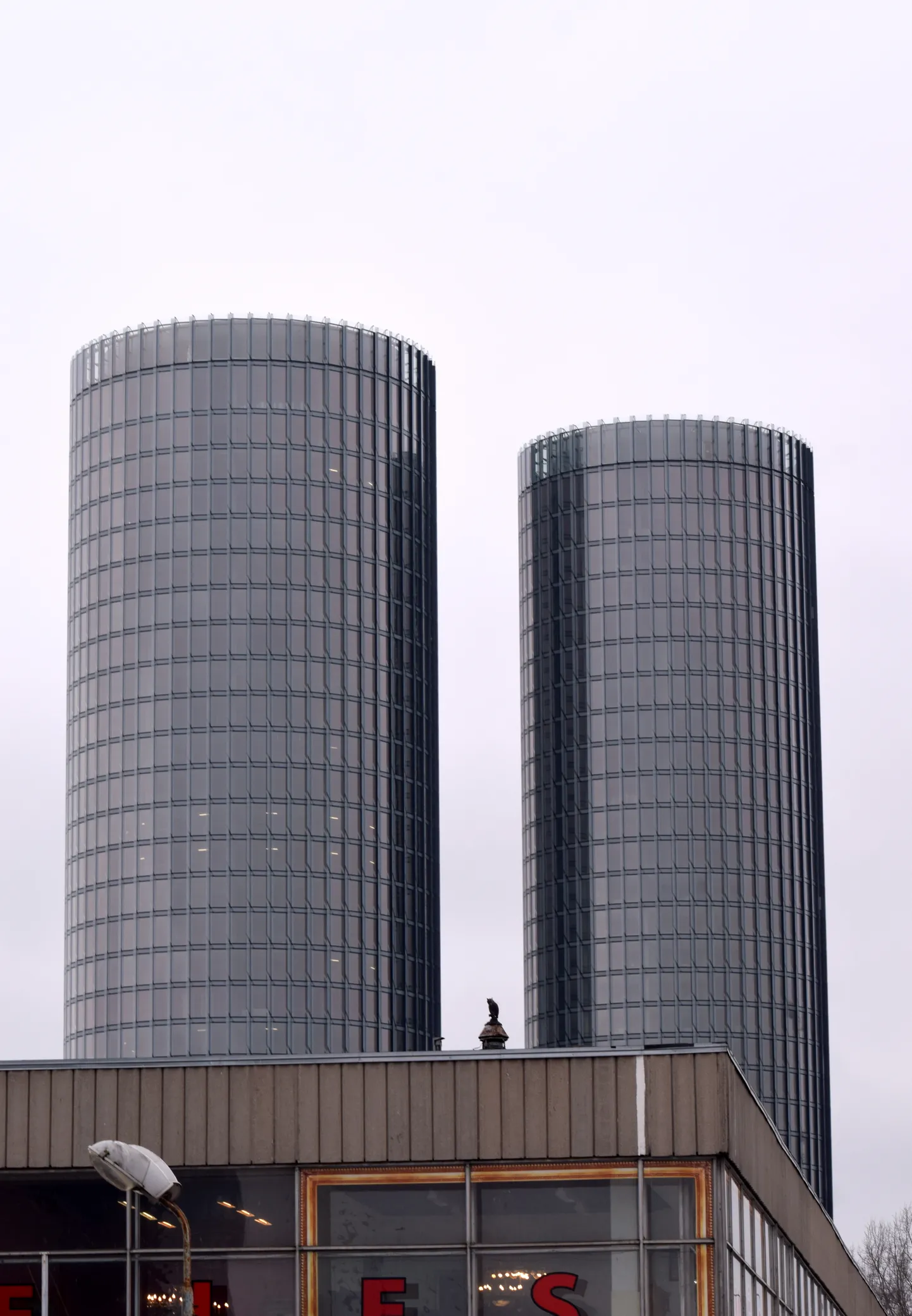 Daudzfunkcionālais komplekss "Z-Towers".