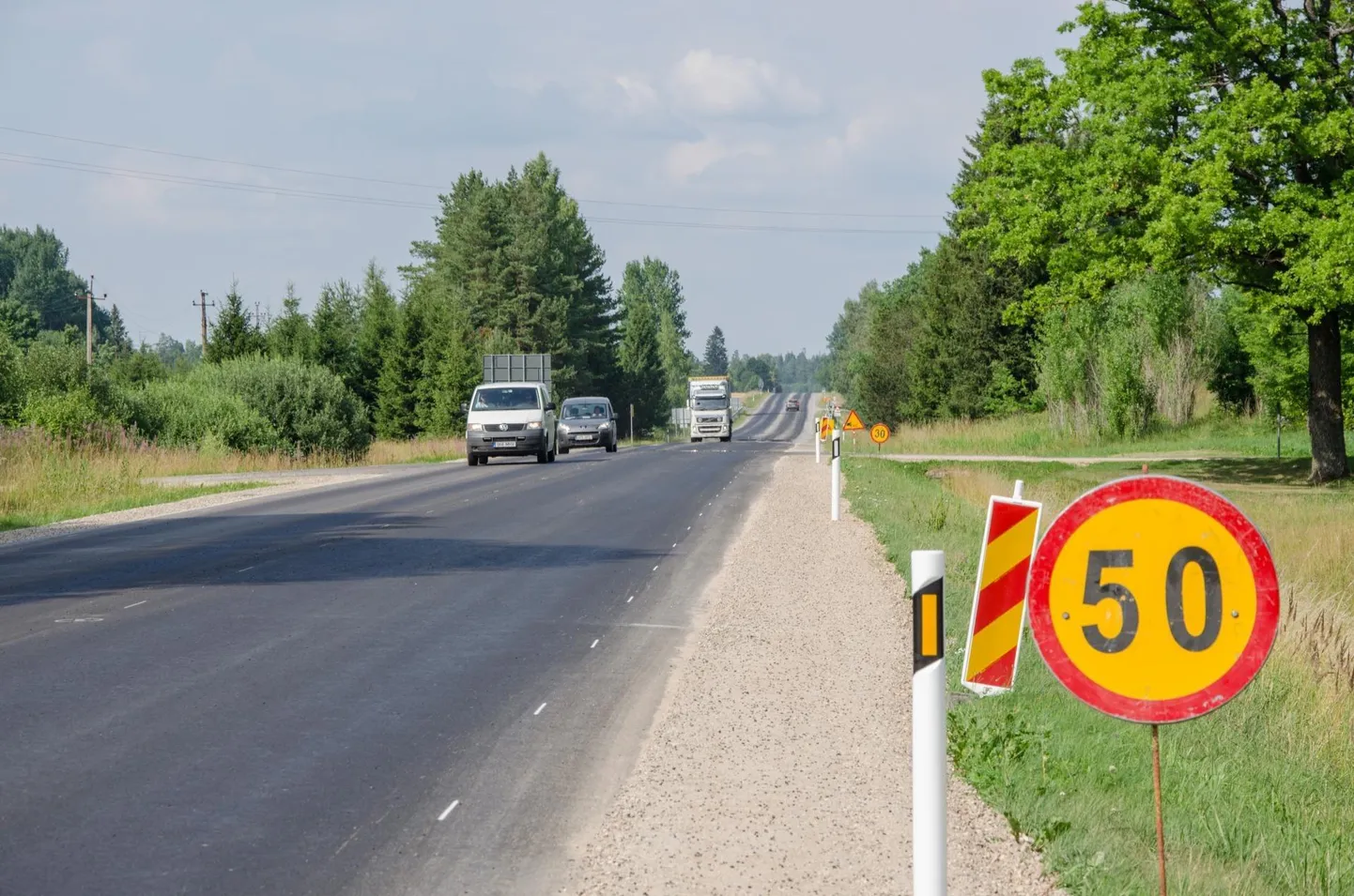 Peamine liikluspiirang on lubatud sõidukiiruse vähendamine.