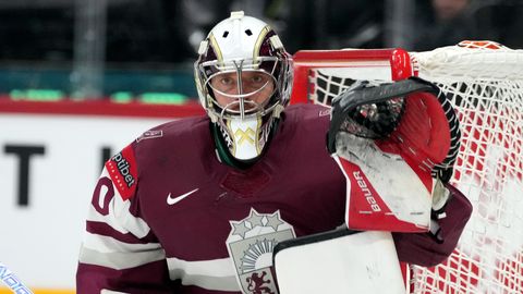 Latvijas hokeja izlasei pievienojas Gudļevskis, trīs uzbrucēji un trīs aizsargi