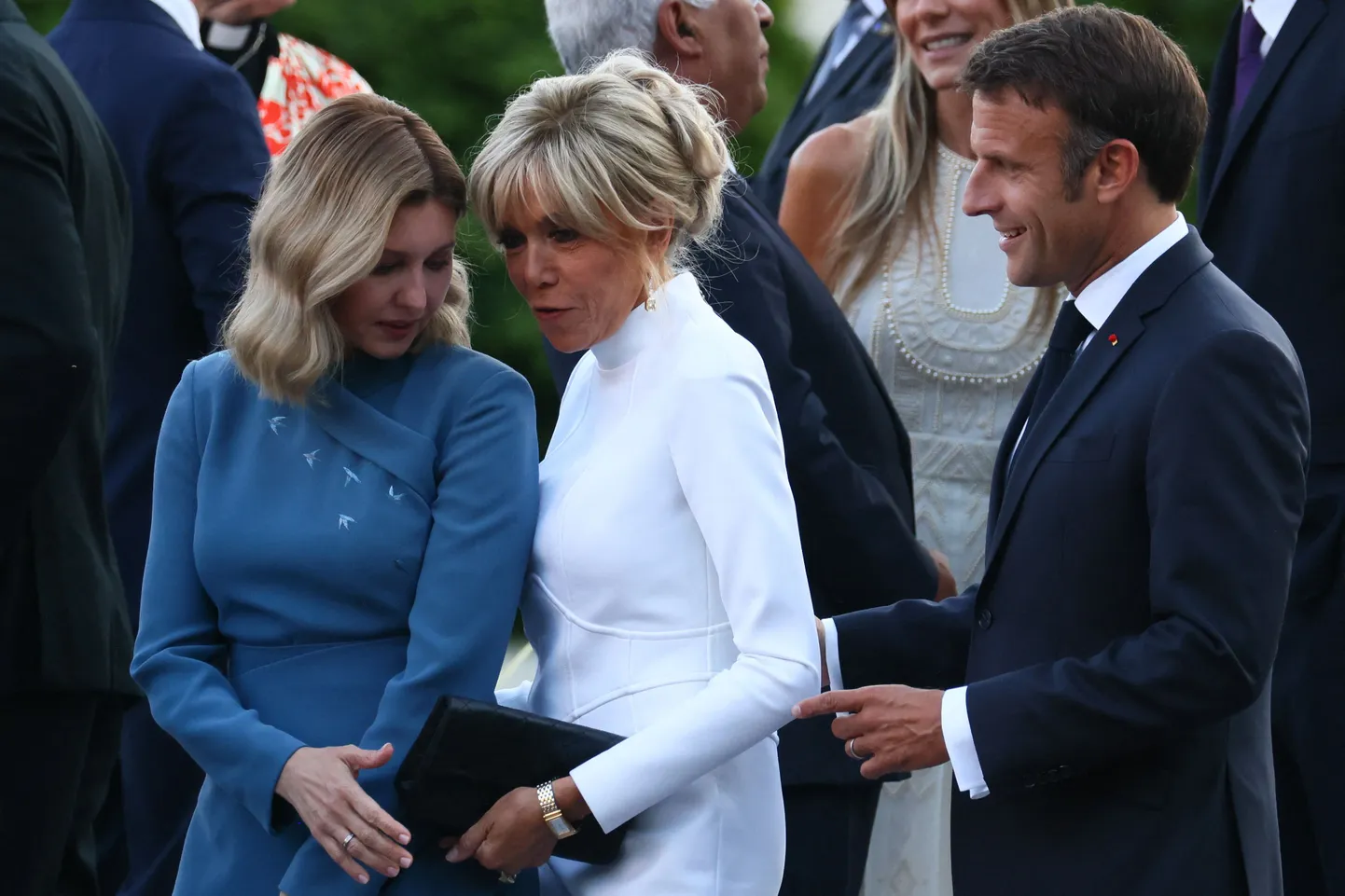 Leedus Vilniuses toimub 11.-12. juulil 2023 NATO tippkohtumine. 11. juulil tehtud fotol vasakult: Ukraina esileedi Olena Zelenska, Prantsusmaa esileedi Brigitte Macron ja Prantsuse president Emmanuel Macron