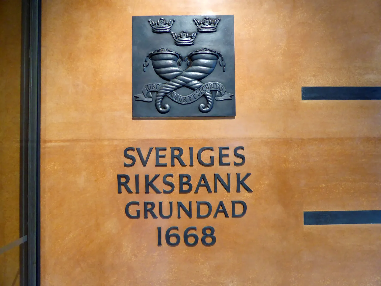 Rootsi keskpank langetas intressi