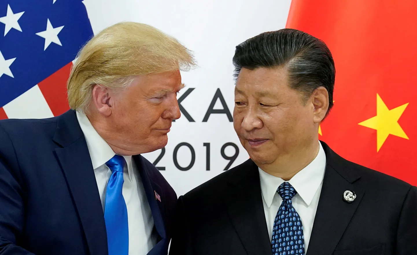 Дональд Трамп и Си Цзиньпин на саммите лидеров G20 в Осаке, Япония