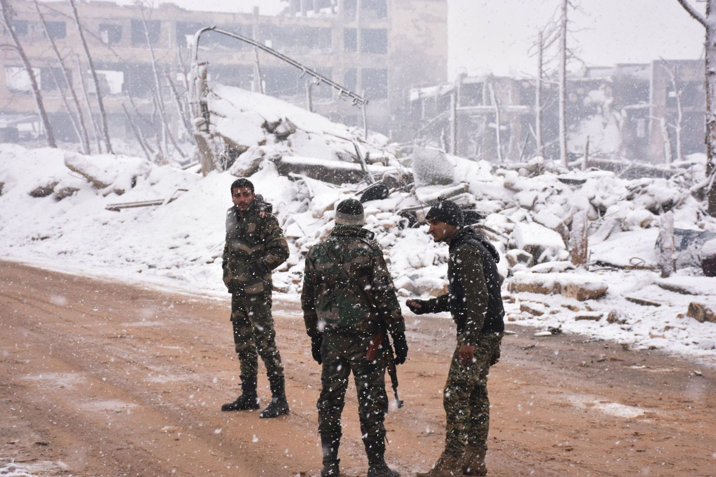 Süüria valitsusväelased Aleppos.
