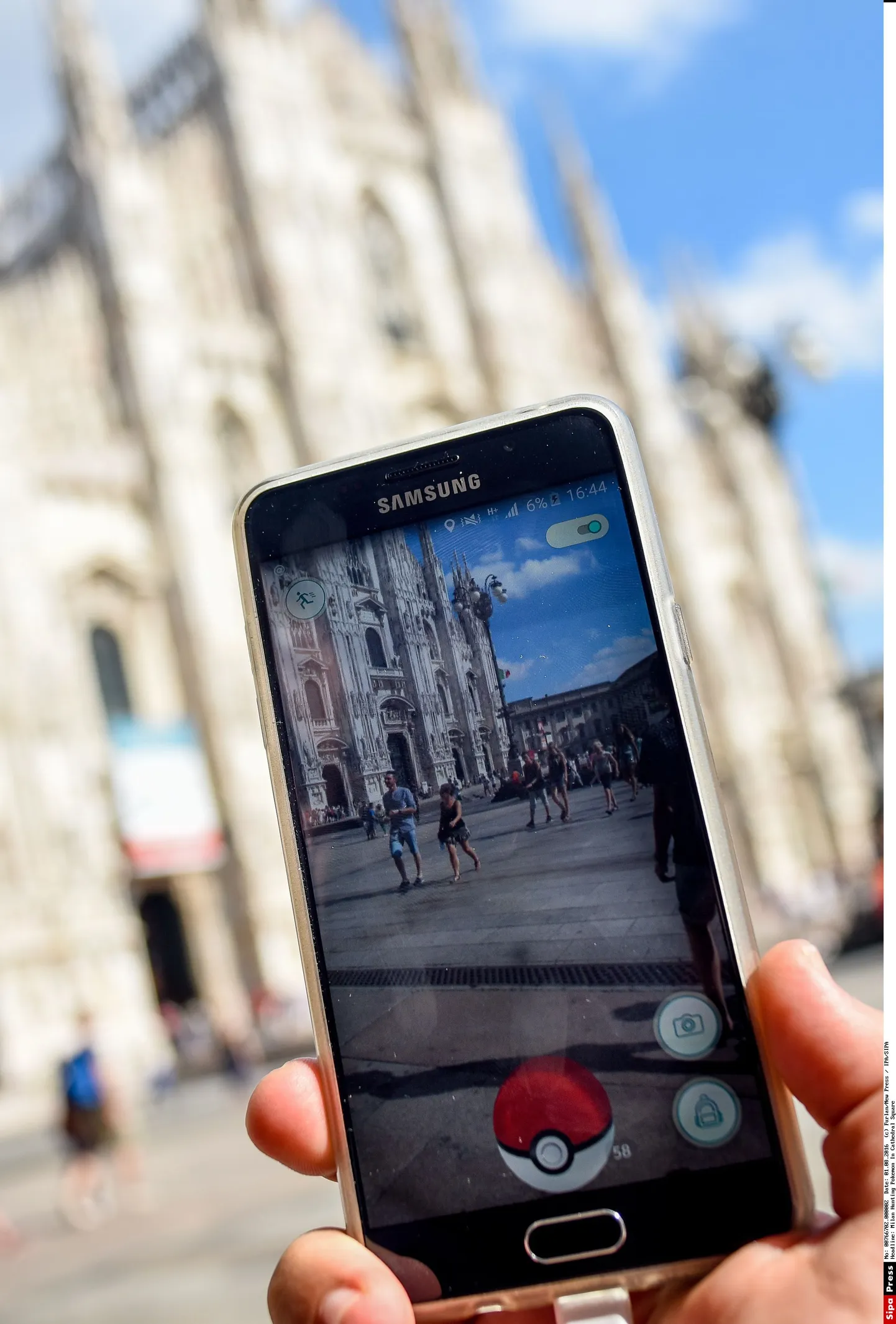 Pokemon Go, Milano Duomo väljak