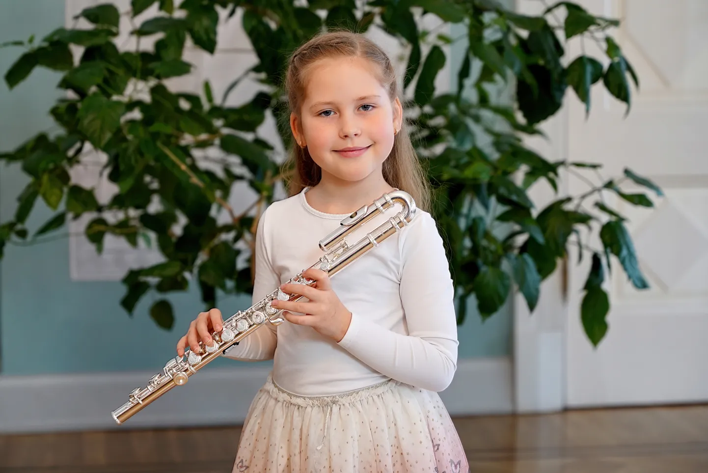 Flöödimängijate 0 vanuserühma osaleja Kiira-Marii Sirila.