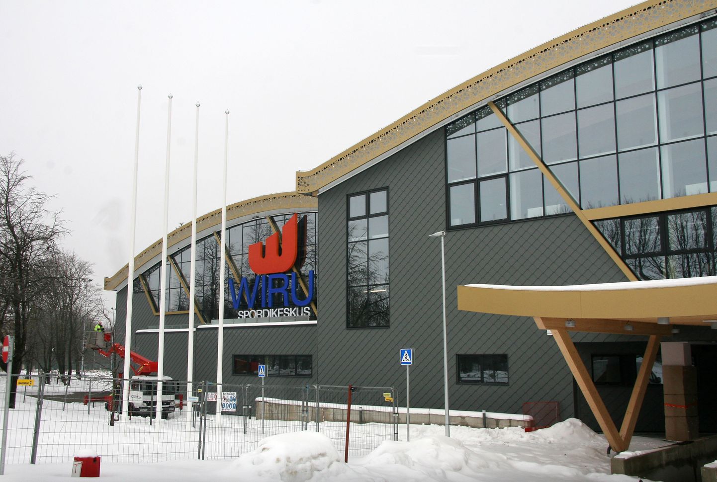 По планам Кохтла-Ярвеский спортивно-оздоровительный центр должен распахнуть двери в июне.