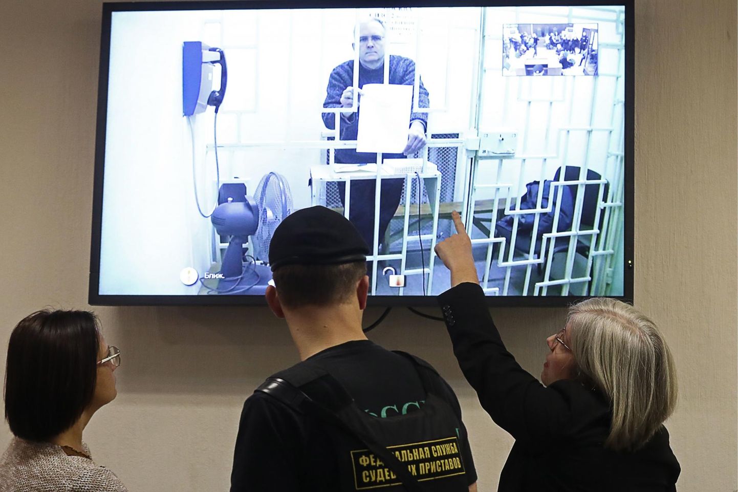 Spioneerimises süüdistataval ameeriklasel Paul Whelanil (ekraanil) ei lubatud eile Moskva linnakohtus toimunud istungil kohapeal osaleda, mistõttu jälgis ta toimuvat videoühenduse vahendusel Lefortovo vanglast. 