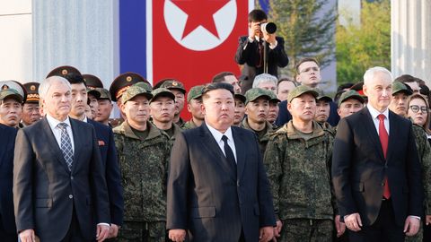 Kim ja Vene kaitseminister avasid memoriaali Ukrainas kahurilihaks saanud sõduritele