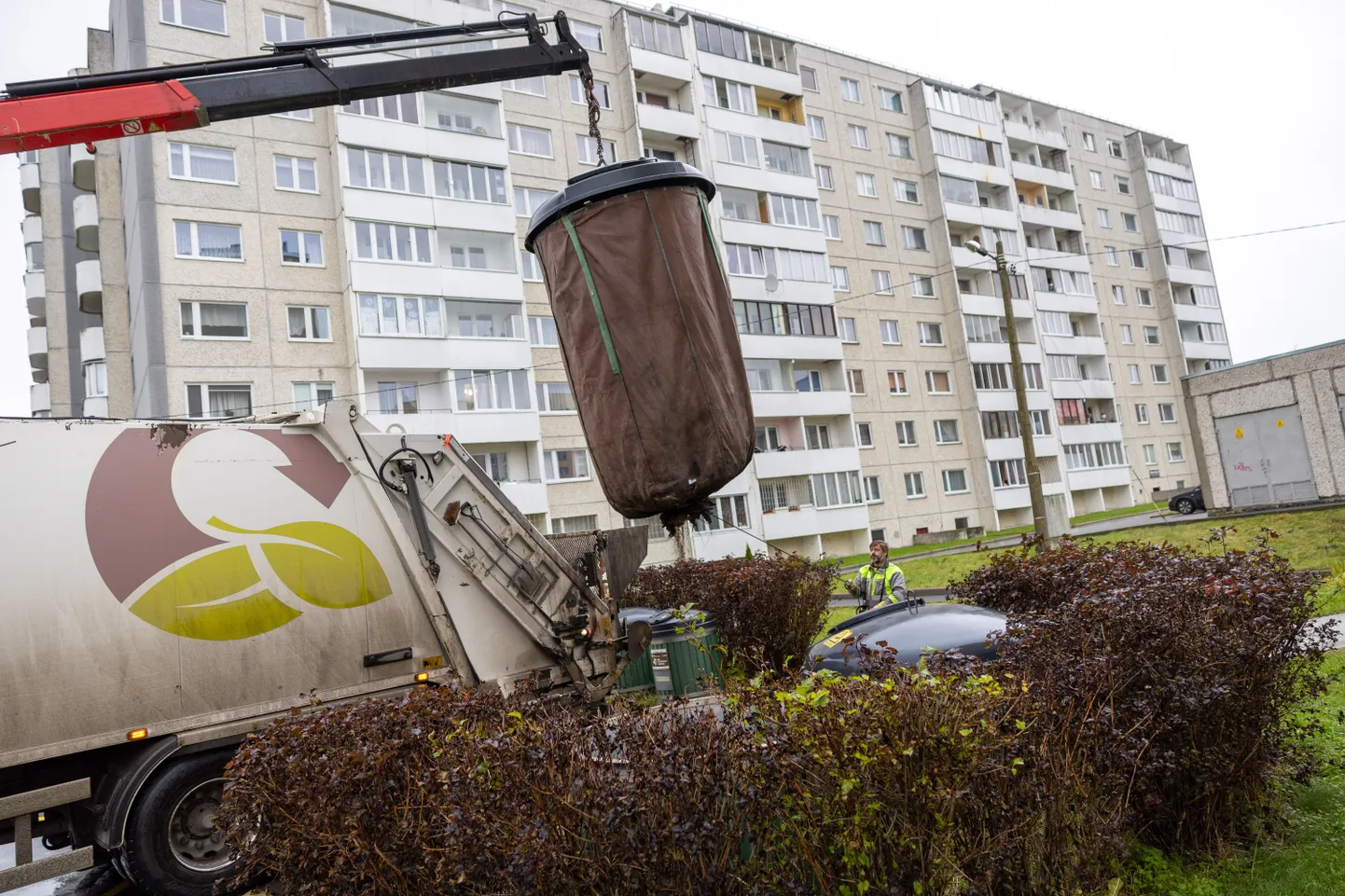 Jäätmereformi eesmärk ongi tuua erinevad konteinerid kodule lähedale.