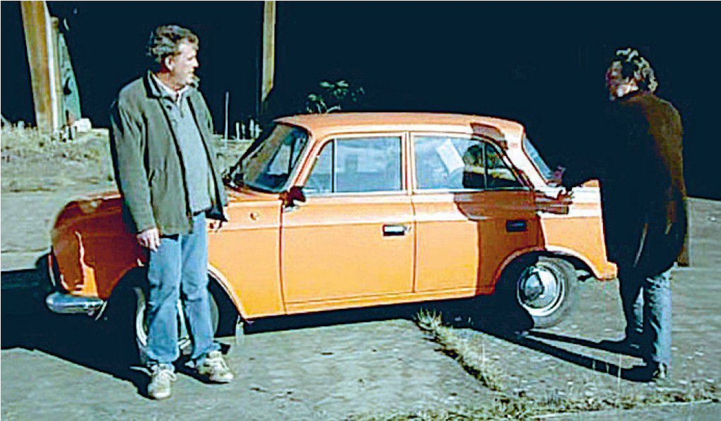 Väike-Maarja valla uus noorsootöötaja peab olema mobiilse võimekusega. Illustratiivsel fotol on kaader Eesti Moskvitši kuulsaks teinud saatest. Fotol vasakul seisab saatejuht Jeremy Clarkson.