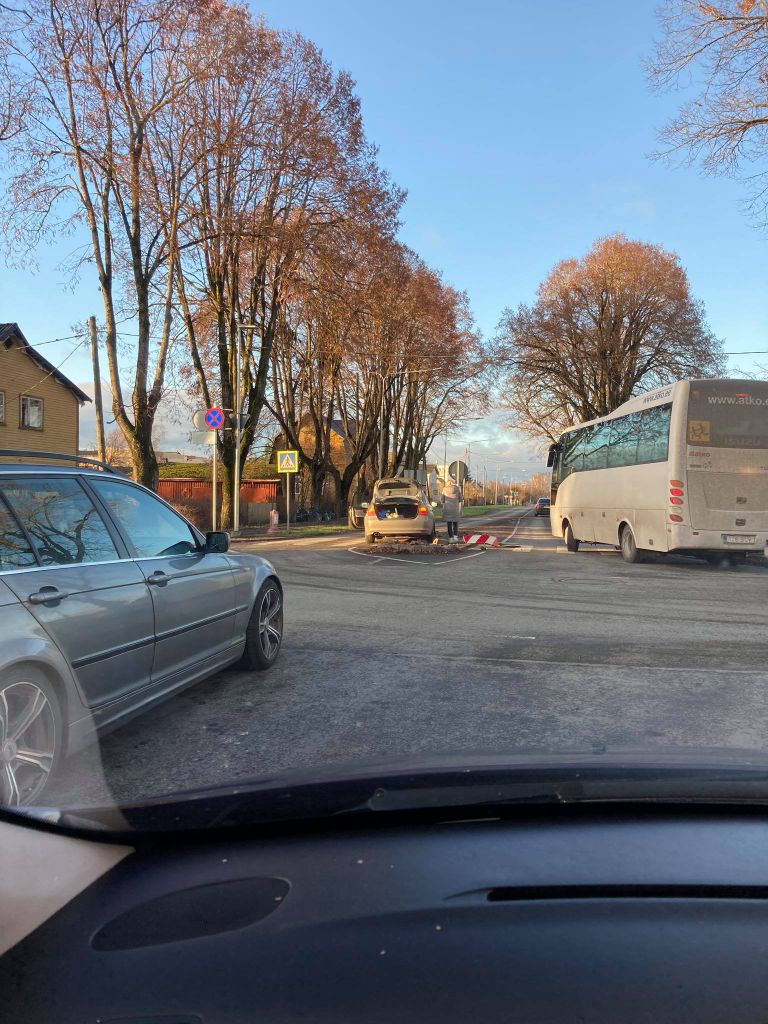 Авария на перекрестке Пярнуской улицы и Раудтеэ. 