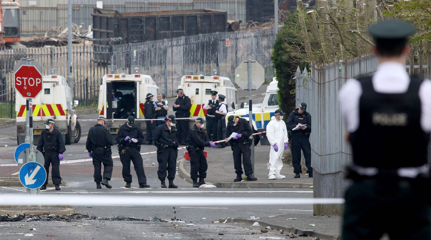 Põhja-Iiri politsei ajakirjaniku tapmispaigas.
