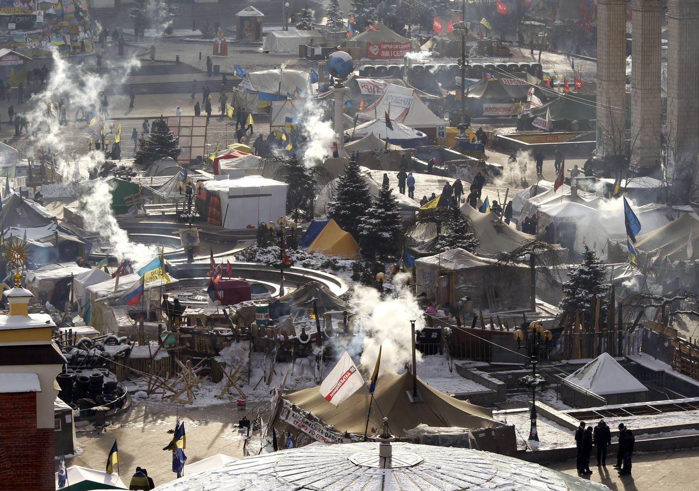 Opositsiooni poolehoidjate telgid Kiievis Iseseisvuse väljakul 27. jaanuaril.