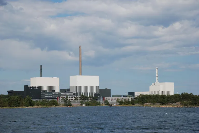 Sulgemisel olev Oskarshamni tuumajaam Rootsi idarannikul.