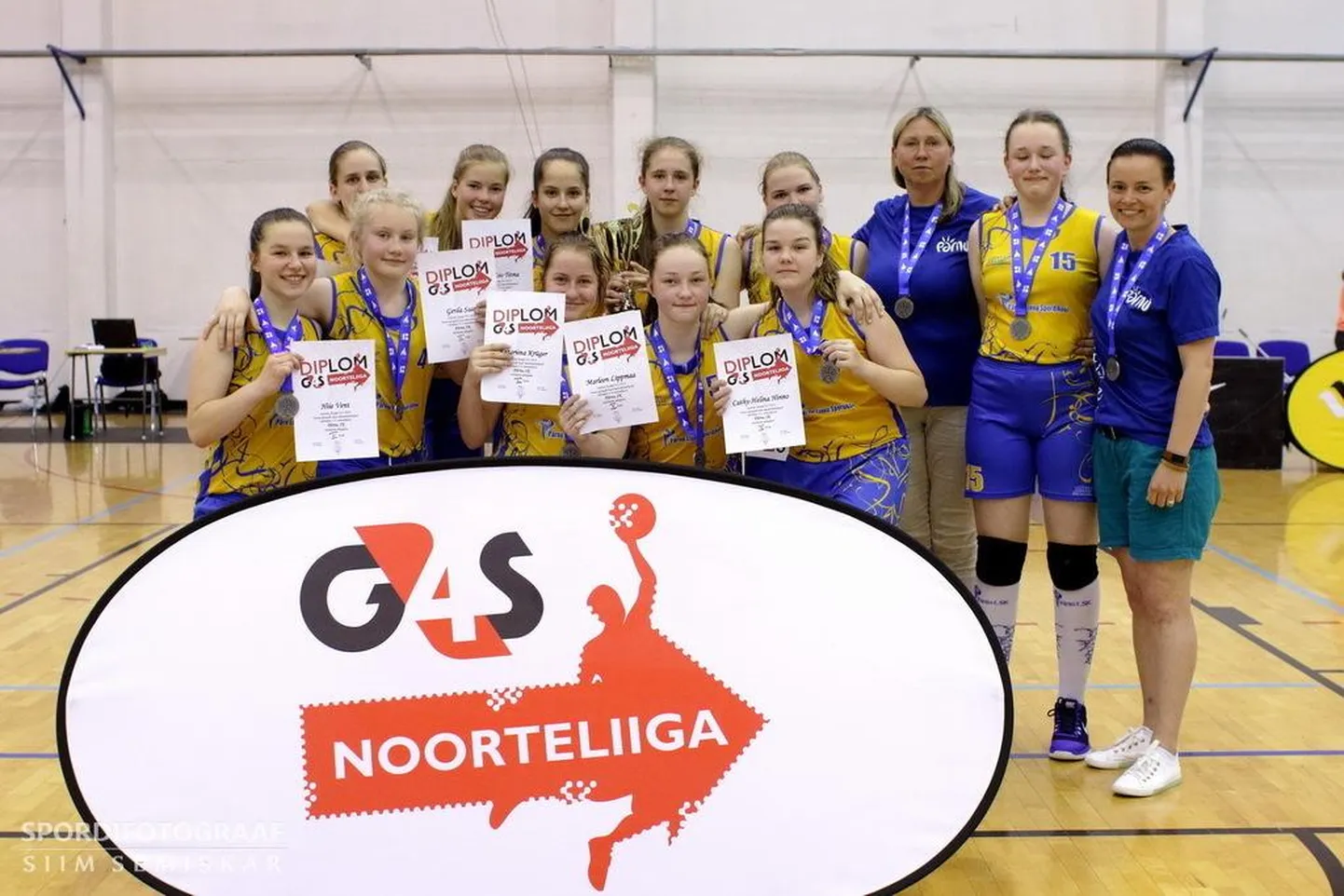 Pärnu spordikooli U14 naiskond pidi finaalis vastase paremust tunnistama ja sai kaela hõbemedalid.